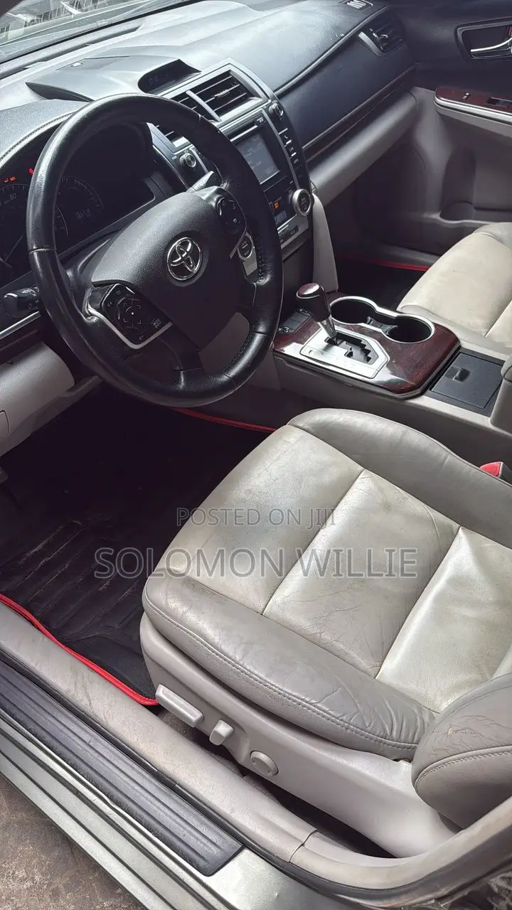 Toyota Camry XLE 4dr Sedan (2.5L 4cyl 6A) 2014 Green