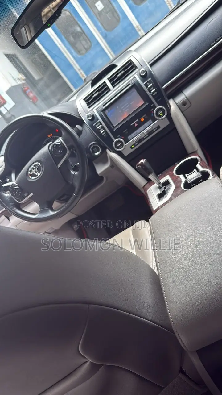 Toyota Camry XLE 4dr Sedan (2.5L 4cyl 6A) 2014 Green