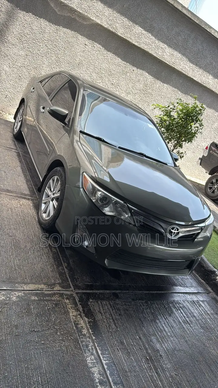 Toyota Camry XLE 4dr Sedan (2.5L 4cyl 6A) 2014 Green