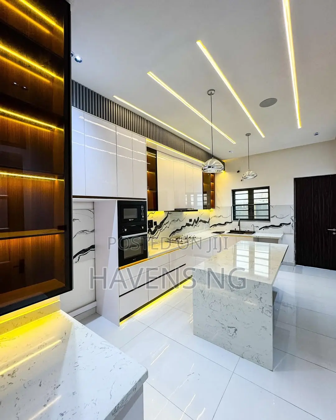 5bdrm Duplex in Ado / Ajah for sale
