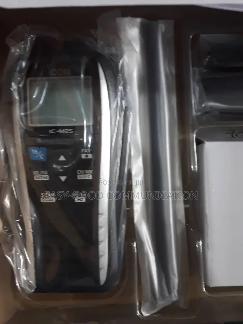 Icom M25 VHF Marine Transceiver