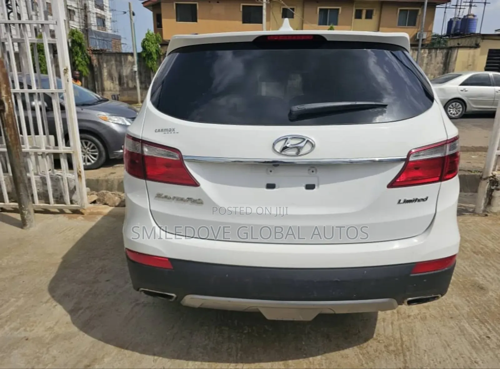 Hyundai Santa Fe 2013 White