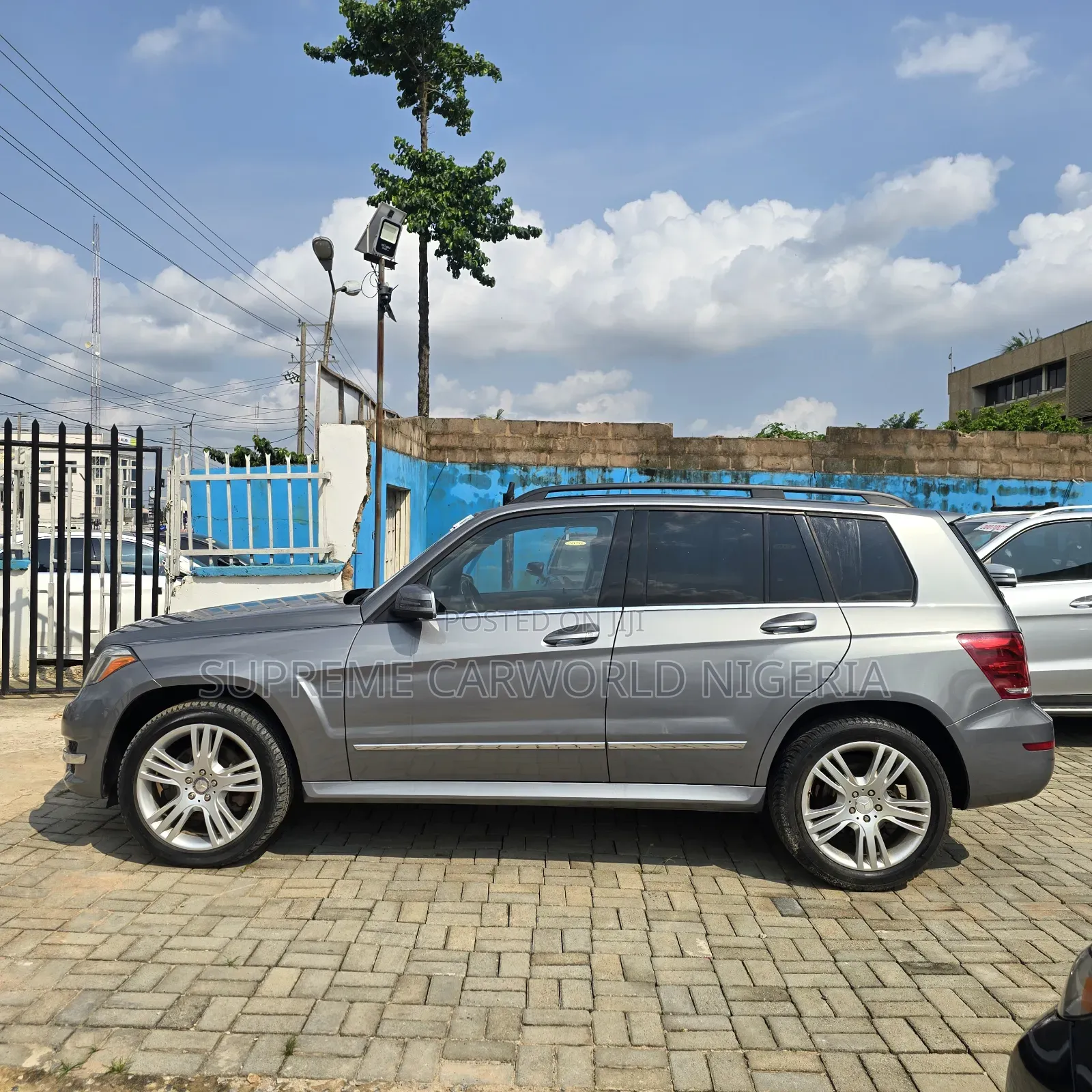 Mercedes-Benz GLK-Class Base GLK 350 4dr AWD 4MATIC (3.5L 6cyl 7A) 2015