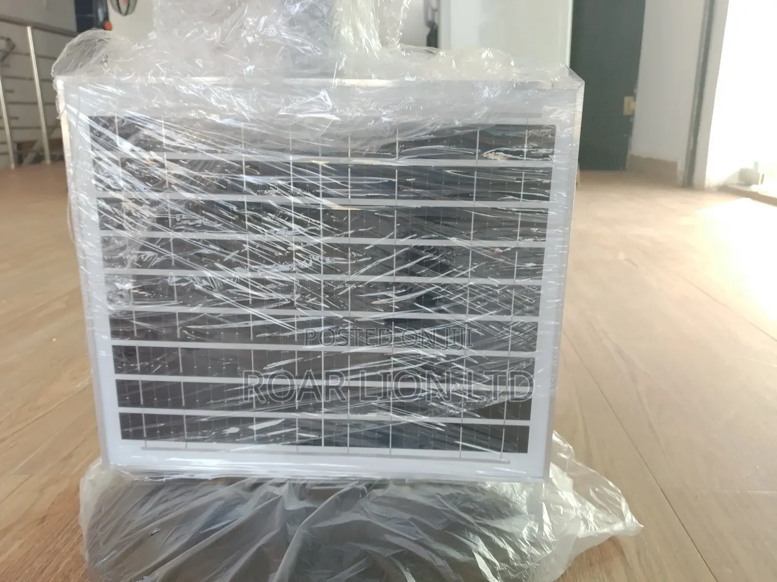 16inch Solar Rechargeable Fan With Panel