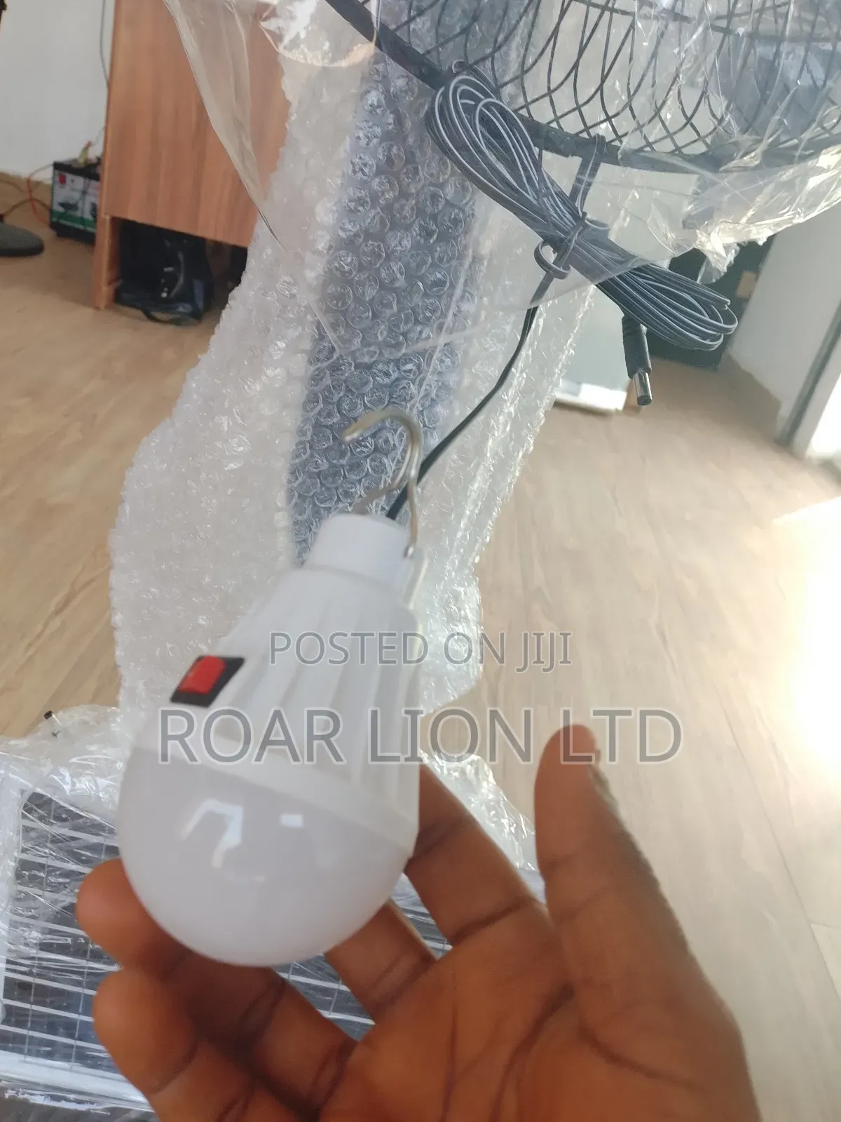 16inch Solar Rechargeable Fan With Panel