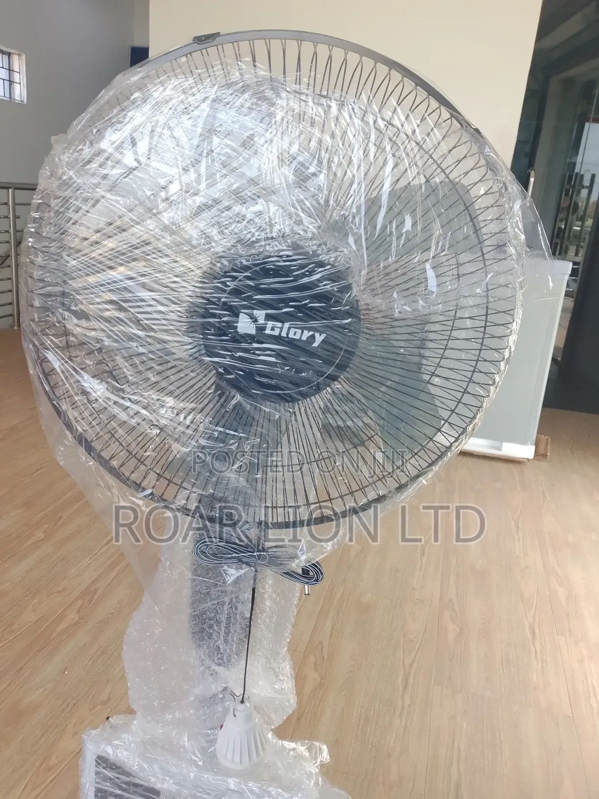 16inch Solar Rechargeable Fan With Panel