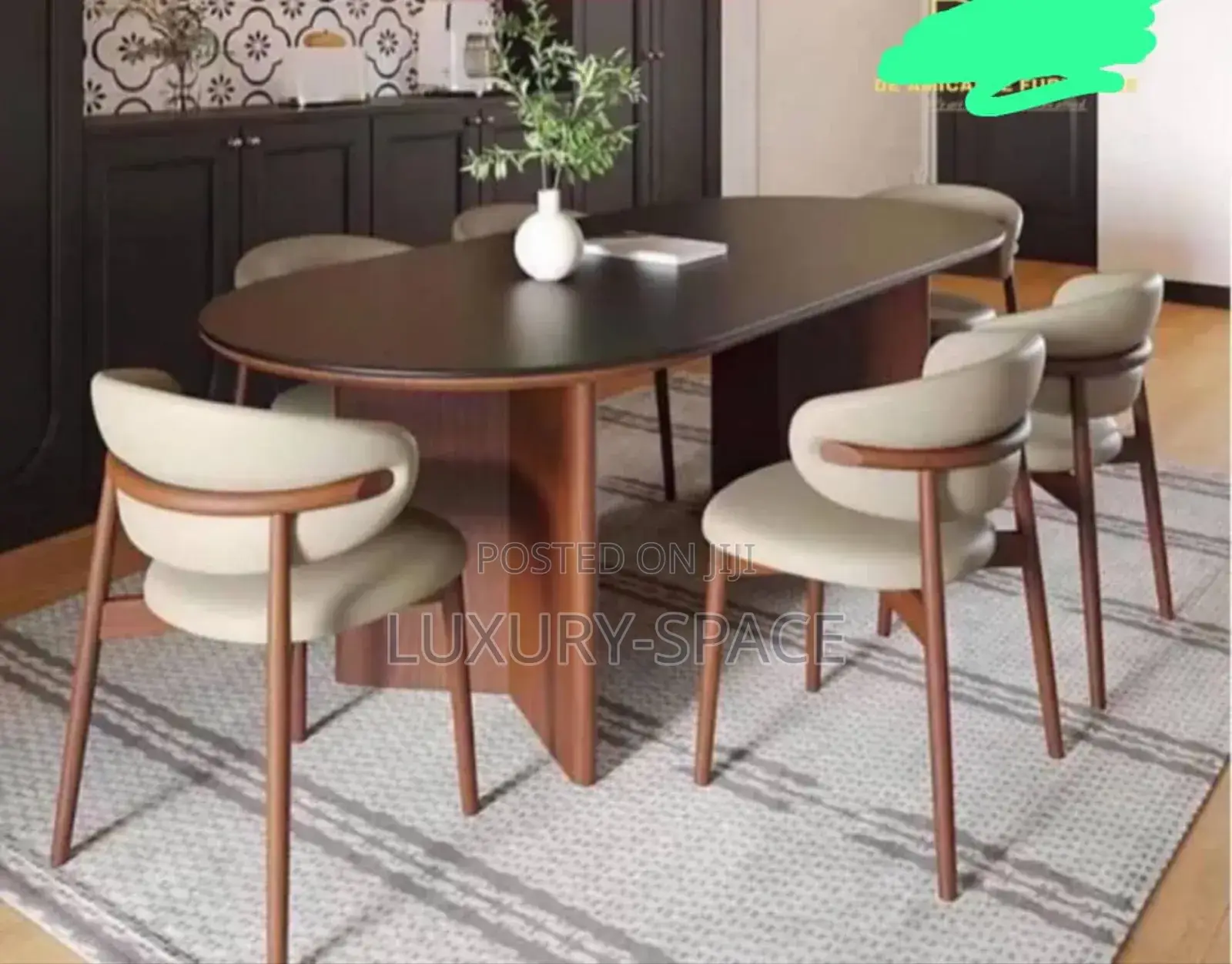 Luxury Vintage 6 Seater Wooden Set