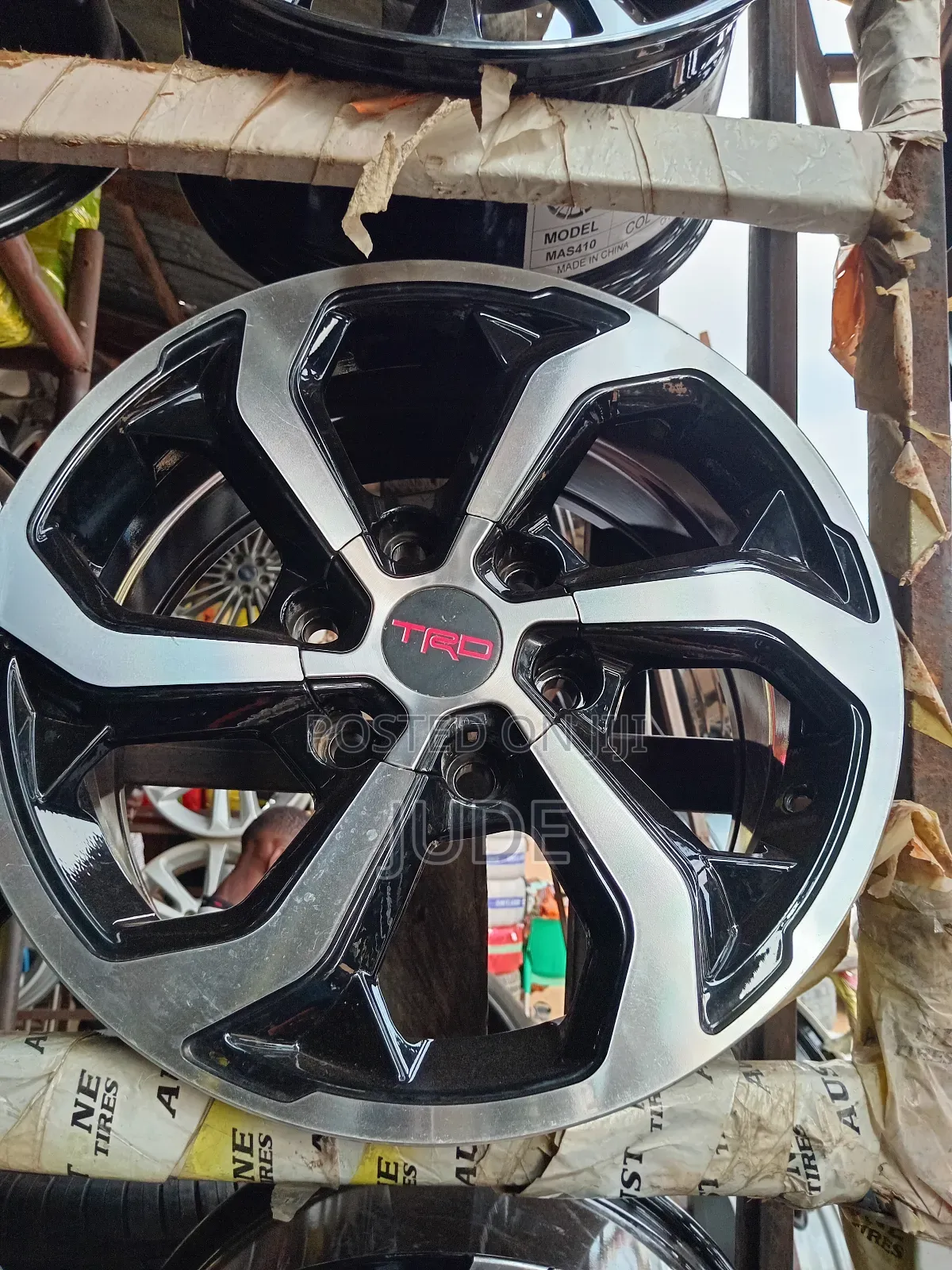 17 Rims Available for Toyota Hilux