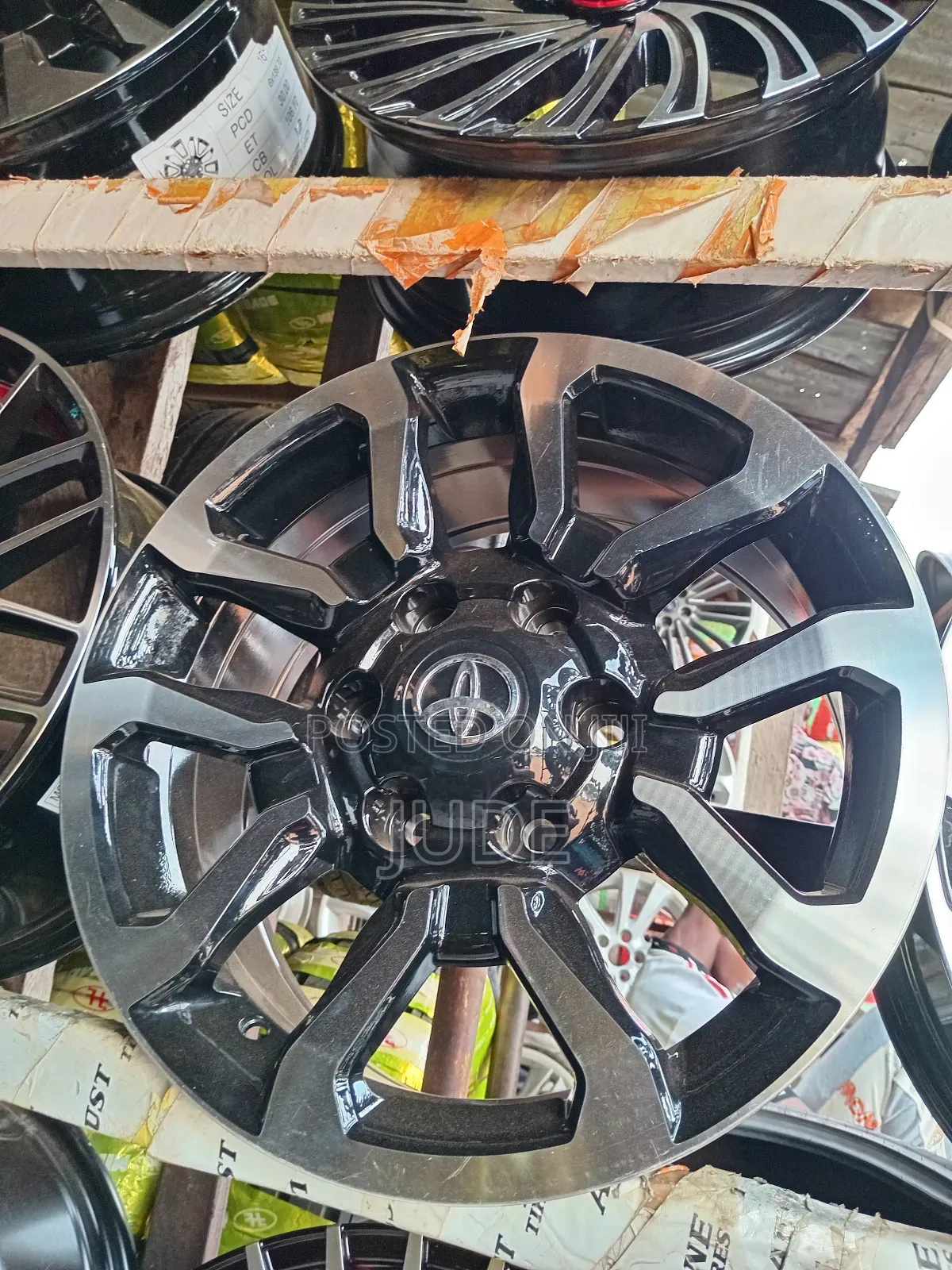 17 Rims Available for Toyota Hilux