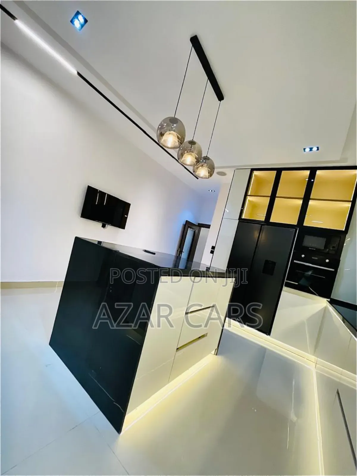5bdrm Apartment in Omole Phase1, Ikeja for sale