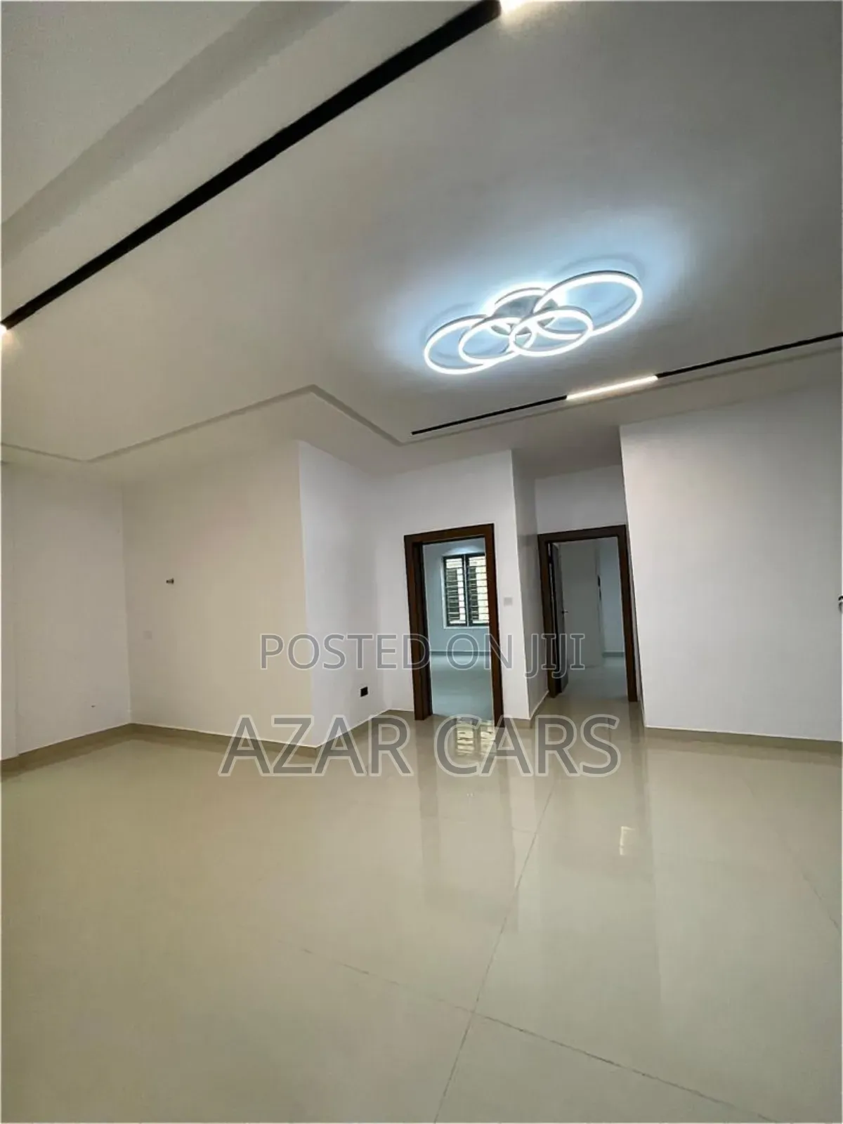 5bdrm Apartment in Omole Phase1, Ikeja for sale