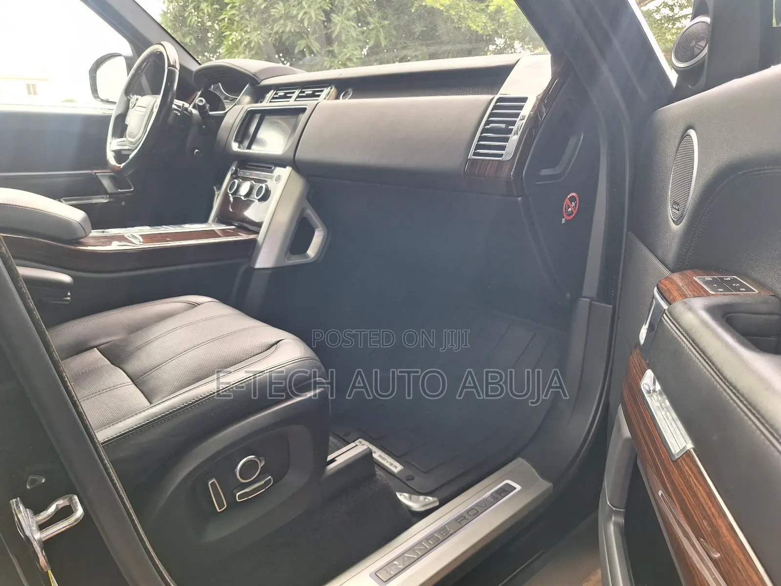 Land Rover Range Rover Vogue 2016 Black
