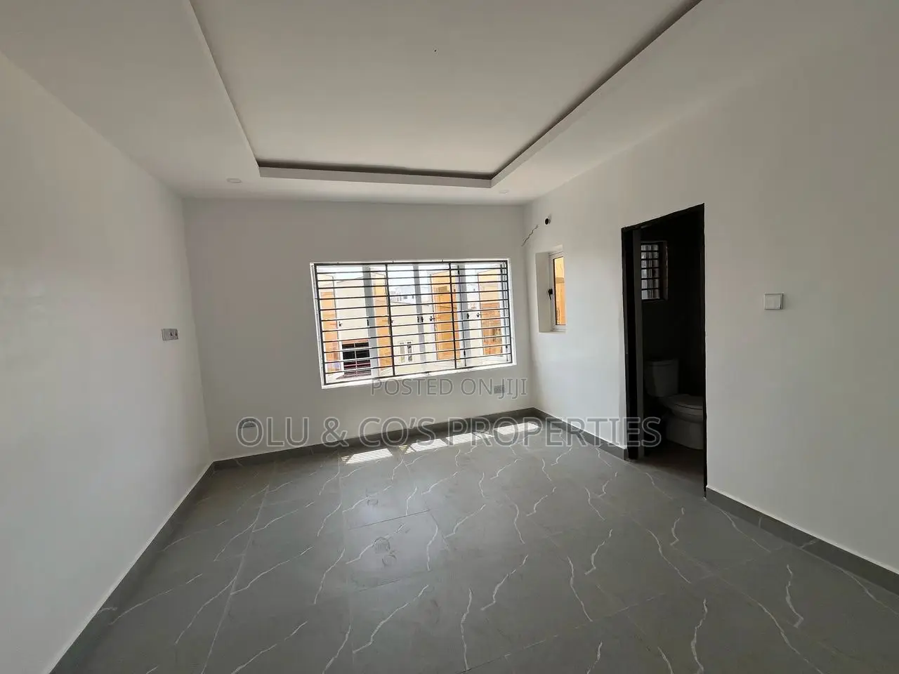 2bdrm Block of Flats in Paradise 2 Estate, Life Camp for sale