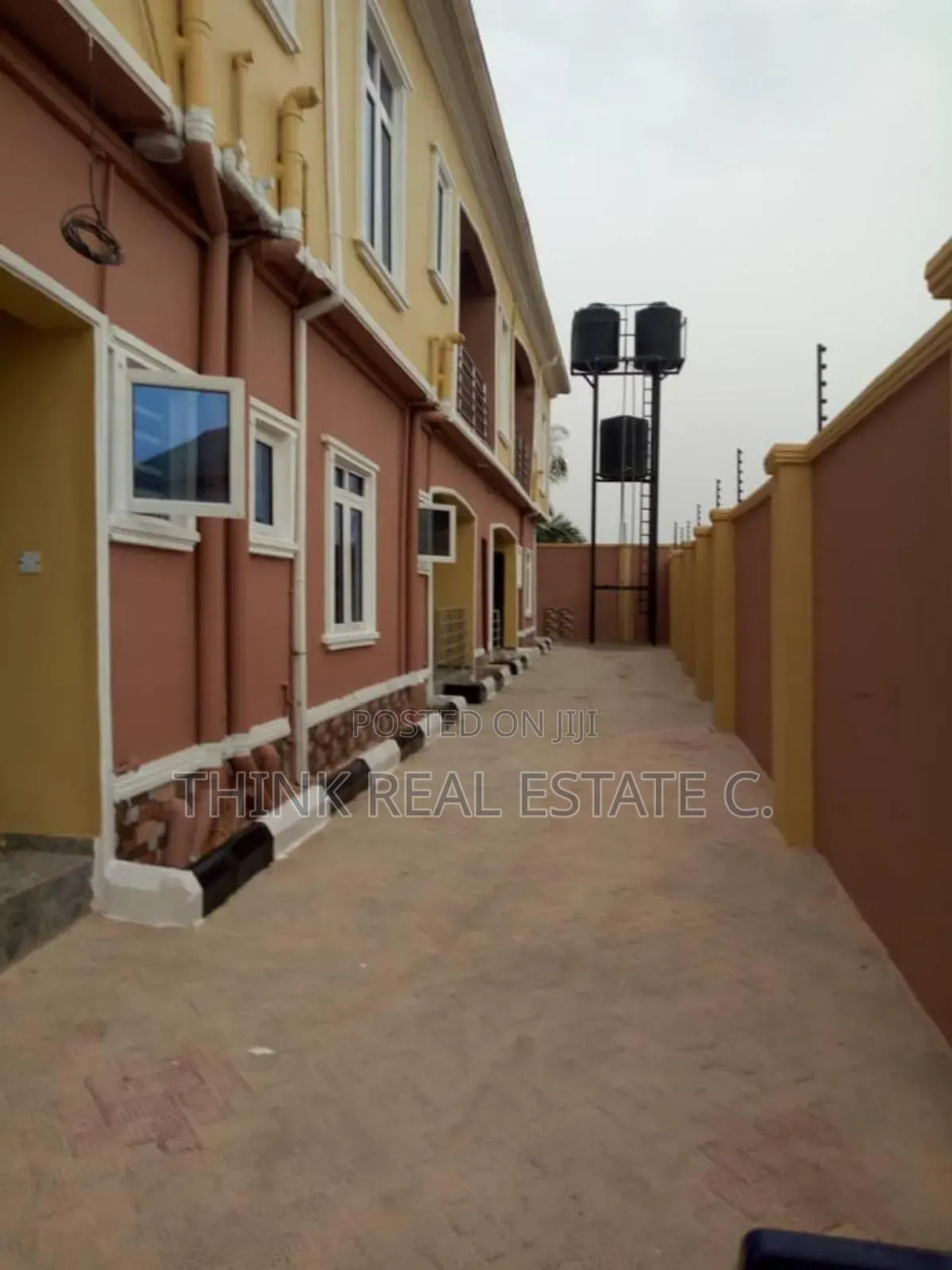 3bdrm Block of Flats in Mtn Mast,Gra, Benin City for sale