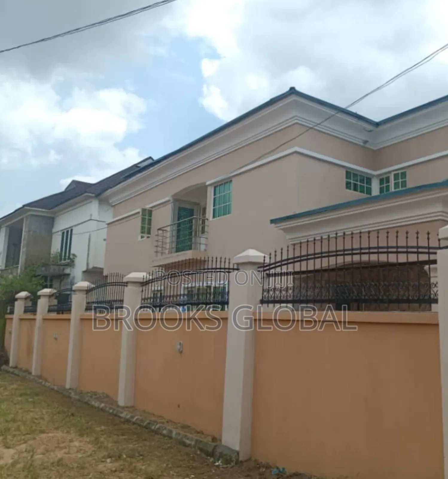 7bdrm Duplex in Benin City for sale