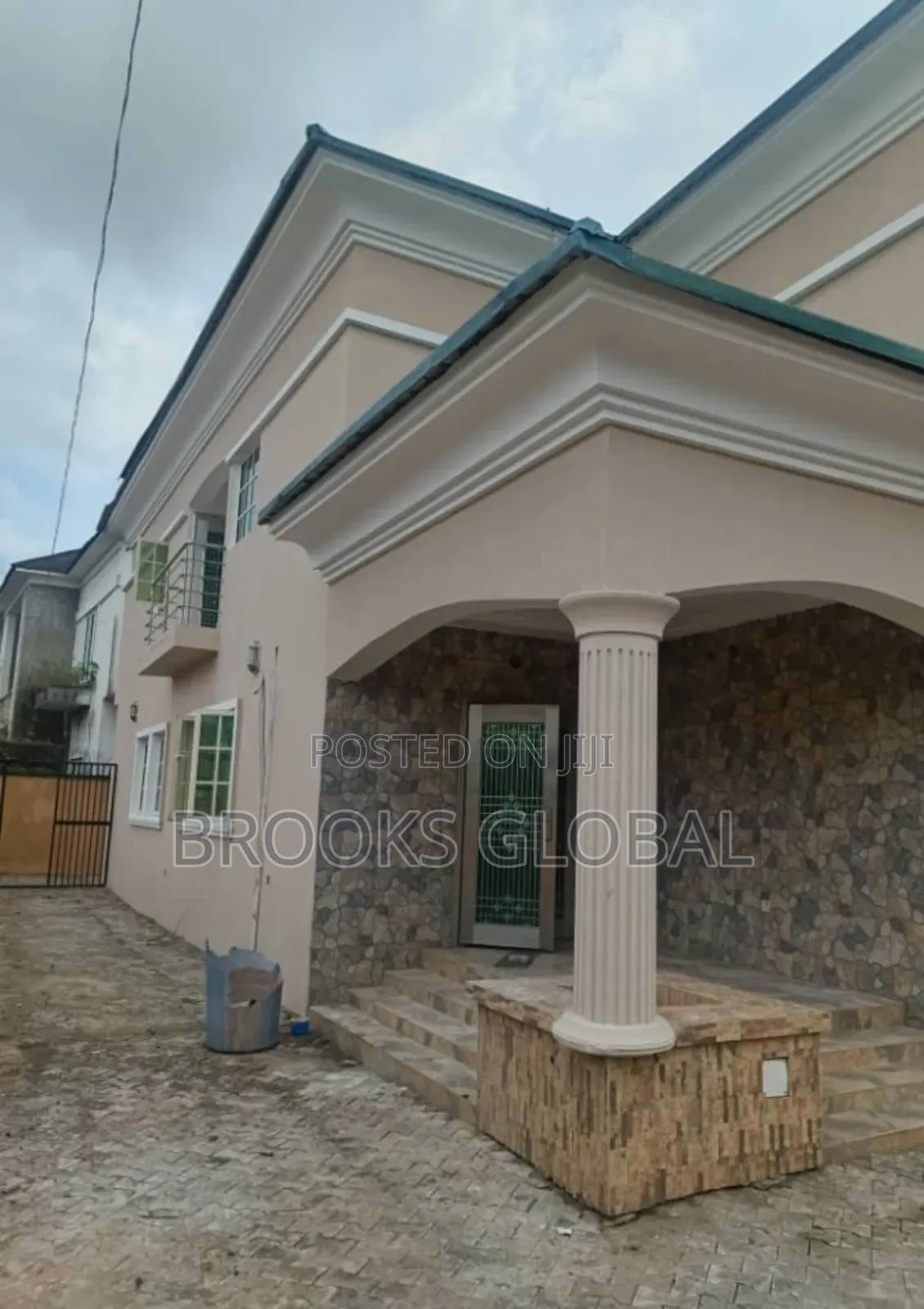 7bdrm Duplex in Benin City for sale