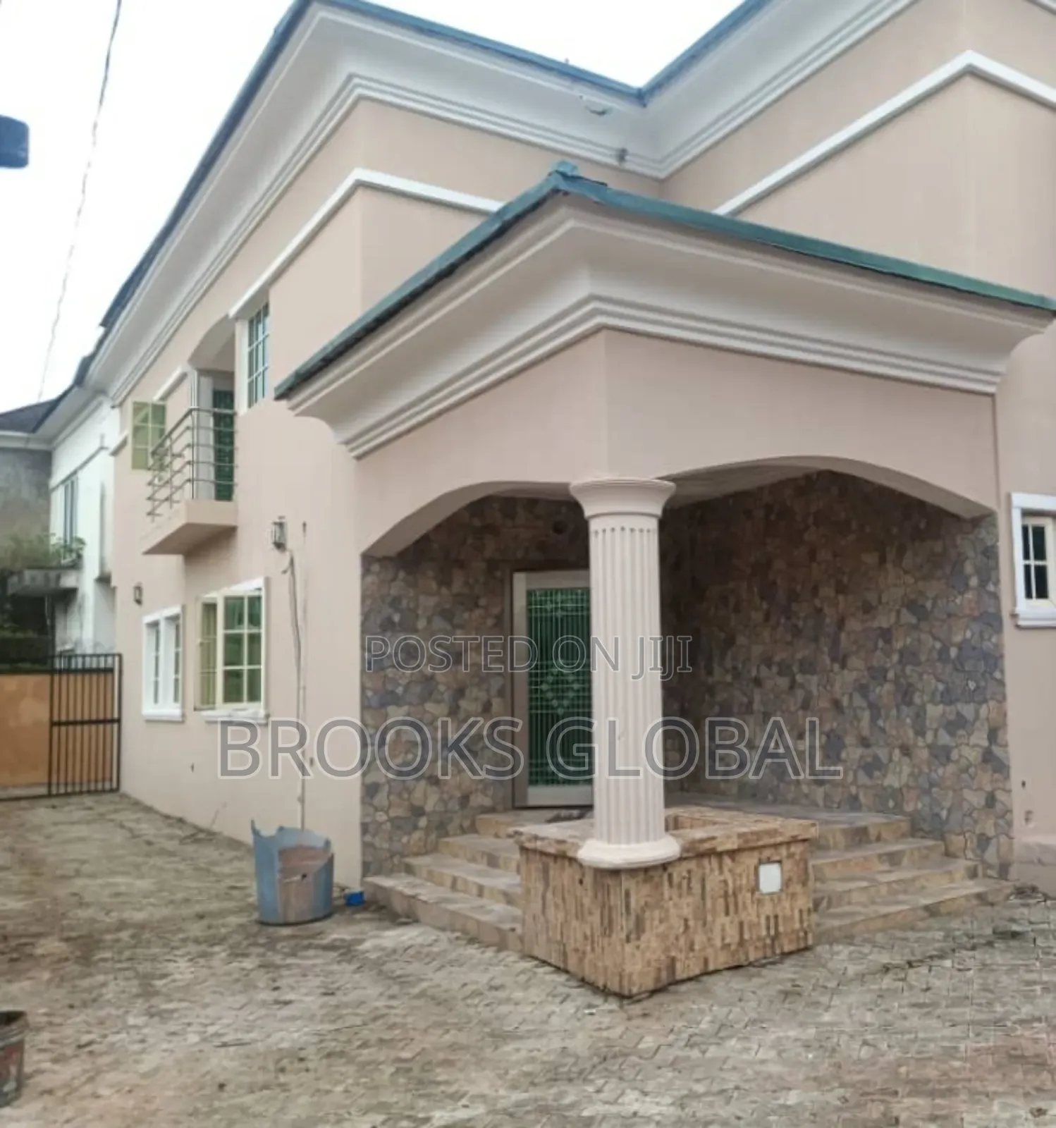 7bdrm Duplex in Benin City for sale