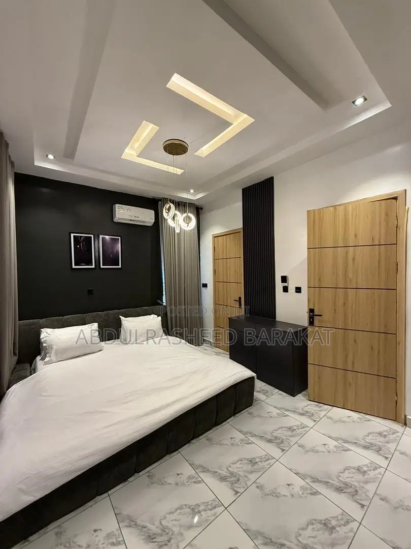 Luxury Two Bedroom With Pool Gym Balcony