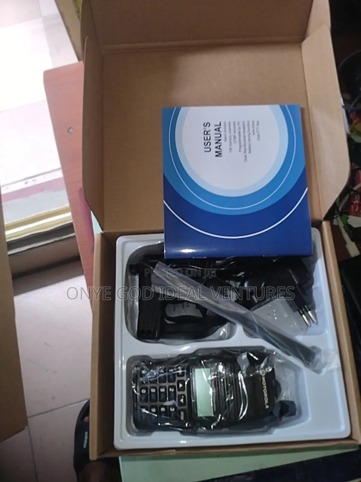 Motorola Gp-399 Dual Band Walkie Talkie Radio