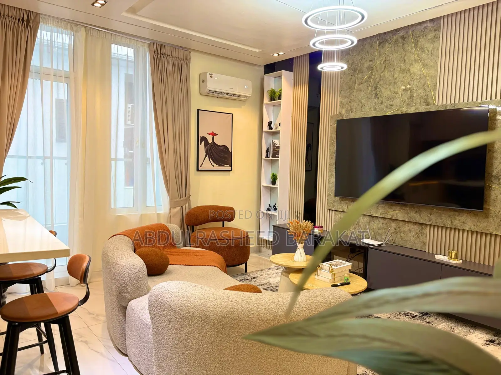 Luxury Teo Bedroom Apartment With Pool Elevator Balcony