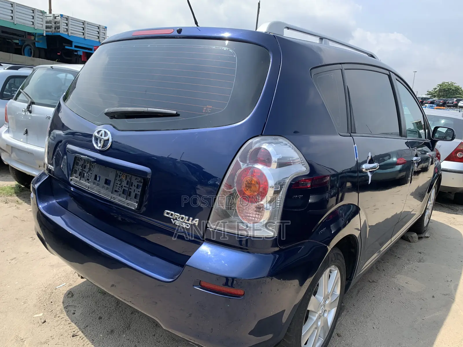 Toyota Verso 2010 Blue