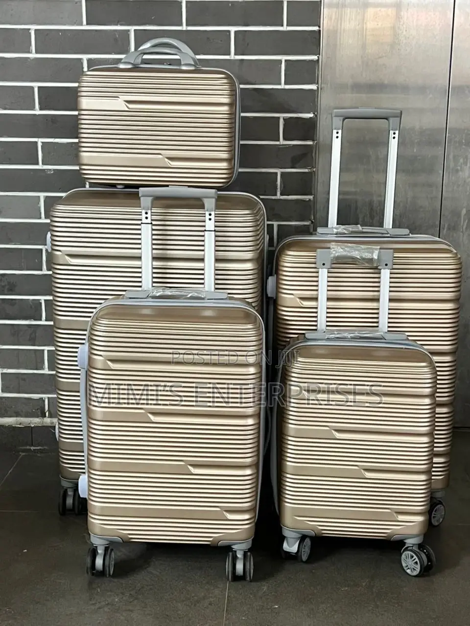 Stylish Luggage Set Plastic