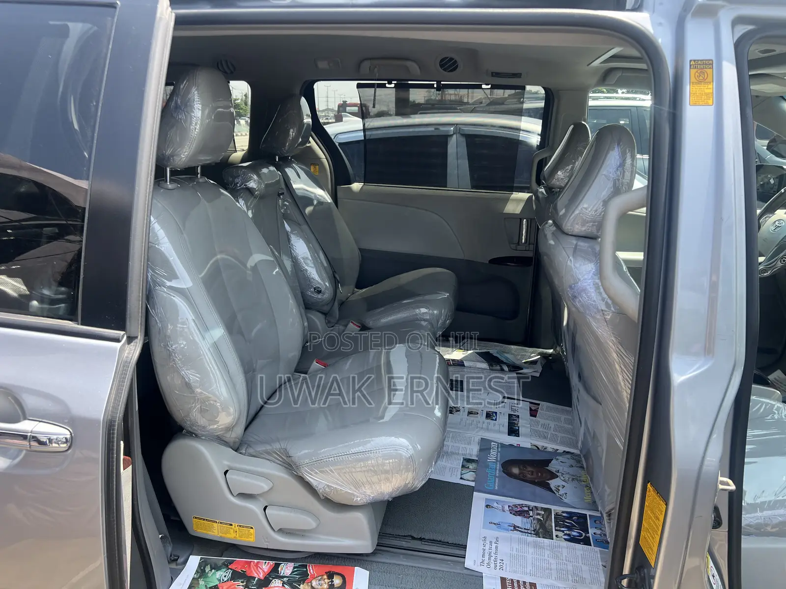 Toyota Sienna XLE AWD 7-Passenger 2013 Silver