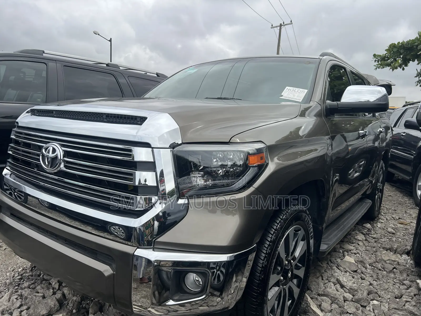 Toyota Sequoia Platinum 4dr SUV 4WD (5.7L 8cyl 6A) 2016 Brown