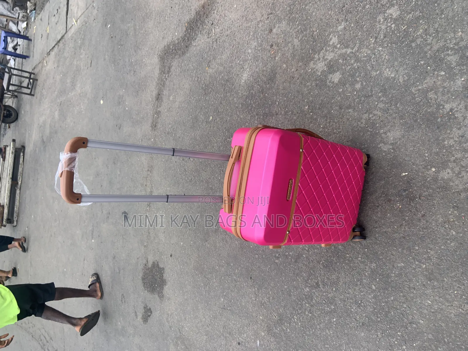 Complete Set of Luggage 100,000