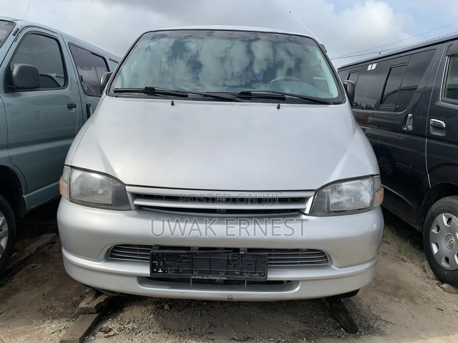 Toyota HiAce 2005 Silver