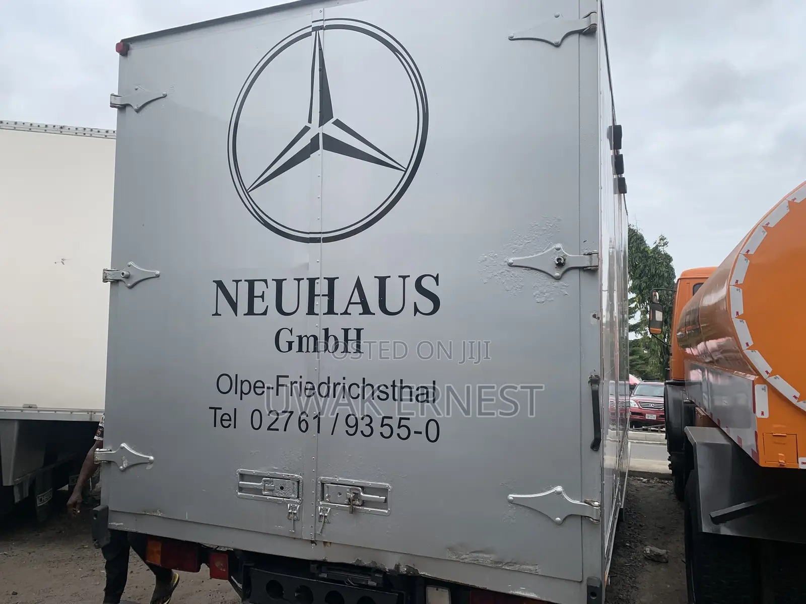 Super Sharp M/Benz 814 Container Body Truck