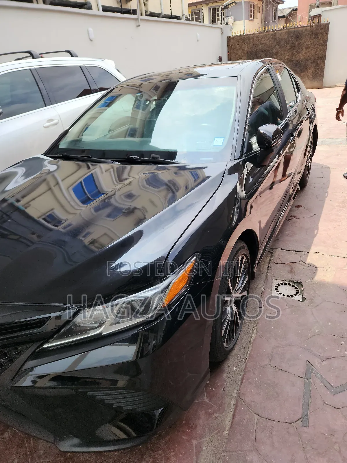 Toyota Camry SE FWD (2.5L 4cyl 8AM) 2018 Black