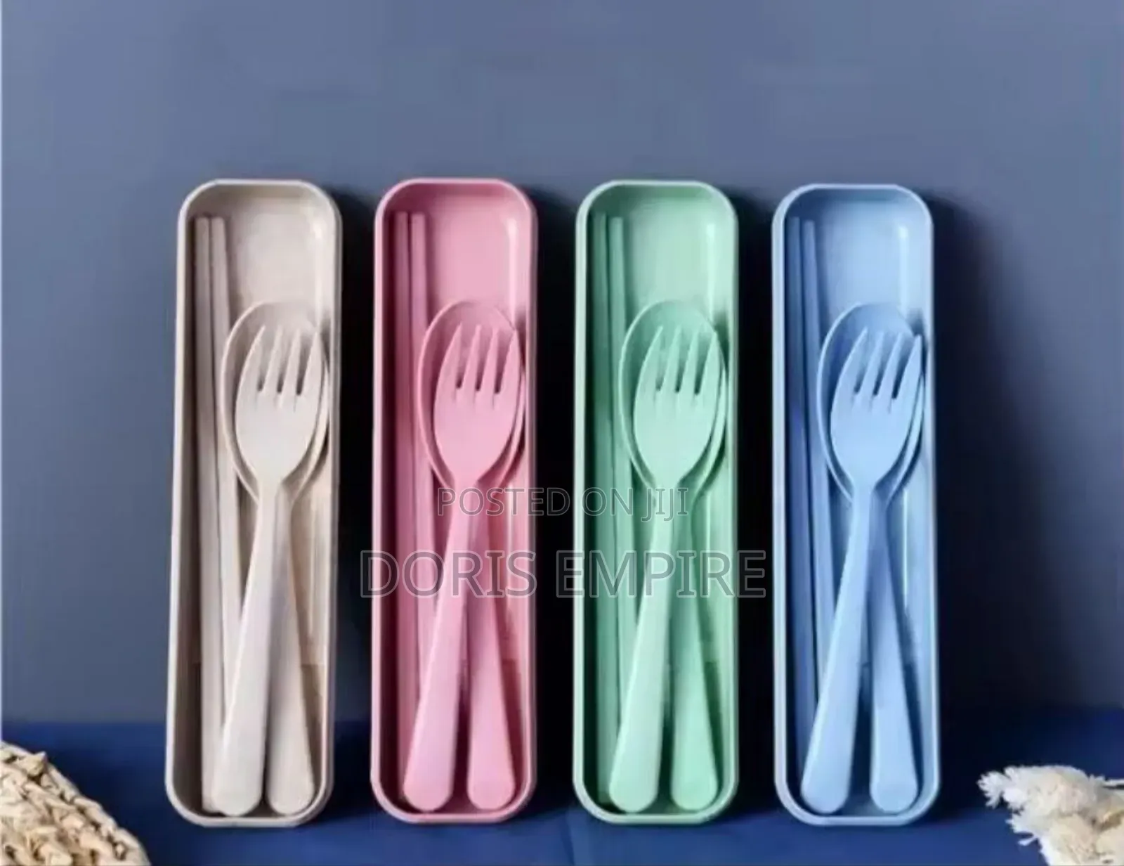Qaulity Cutlery Set With Storage Box