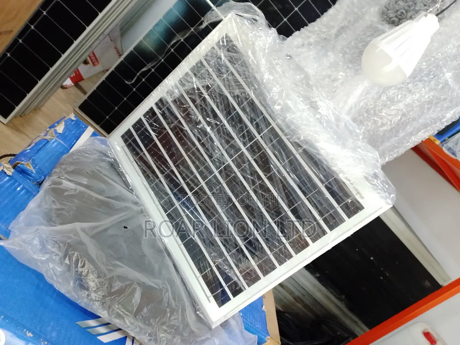 16inches Solar Rechargeable Fan With Panel