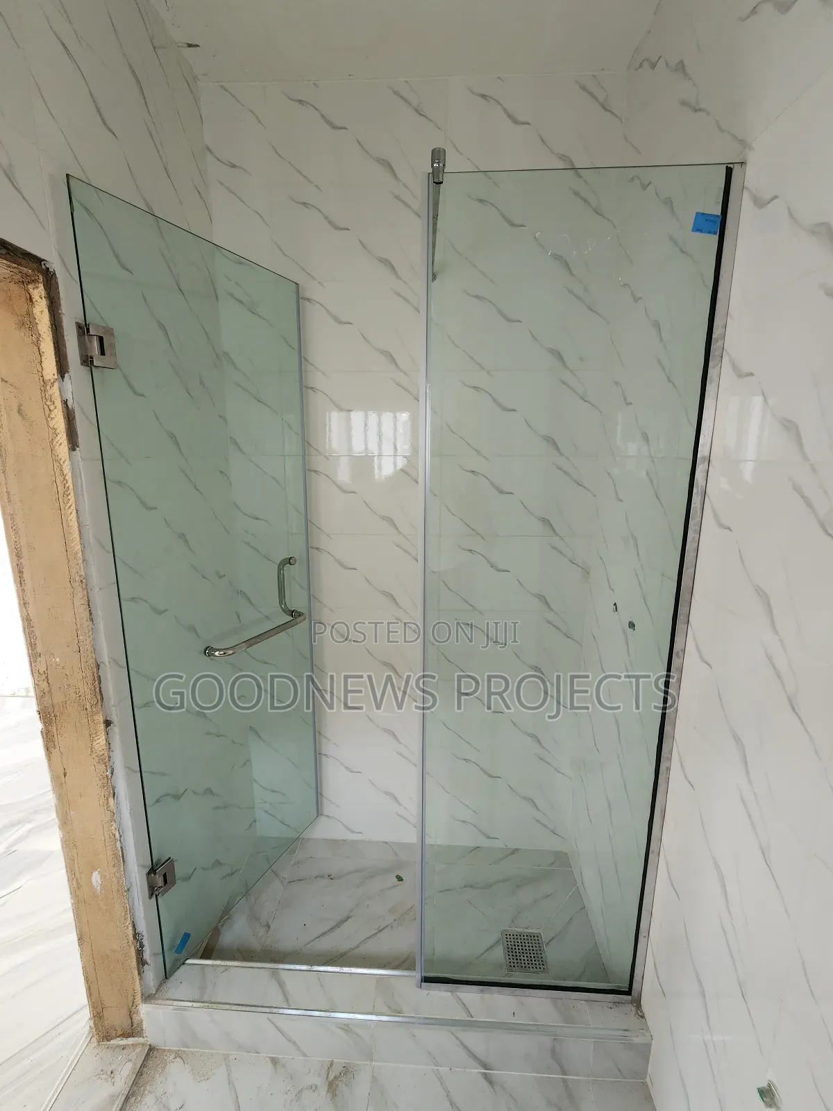 Hinges Shower Glass{ 10mm Tempered