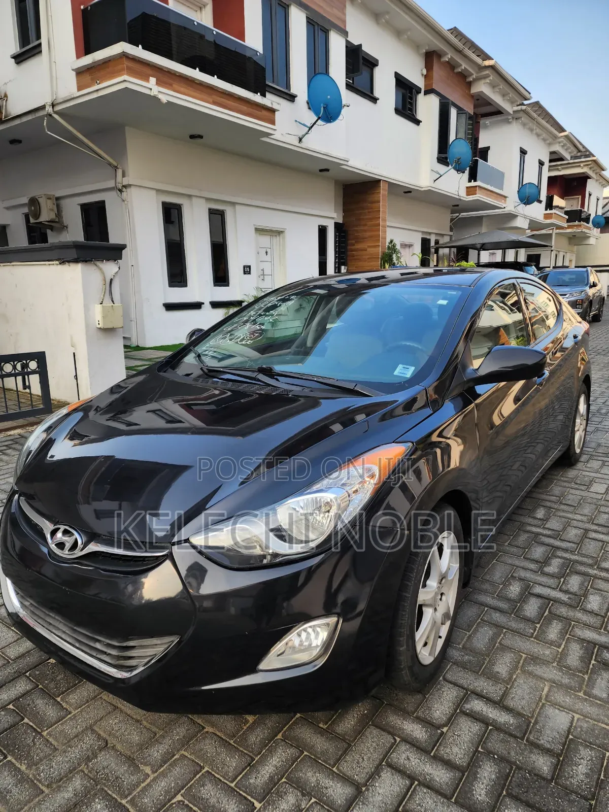 Hyundai Elantra GLS Sedan FWD (1.8L 4cyl 6M) 2013 Black