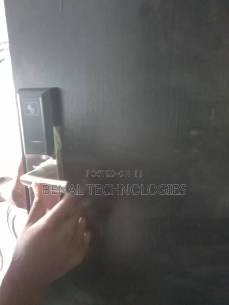 Smart Card Locks With Software Your Hotel Doesn’T Pay For