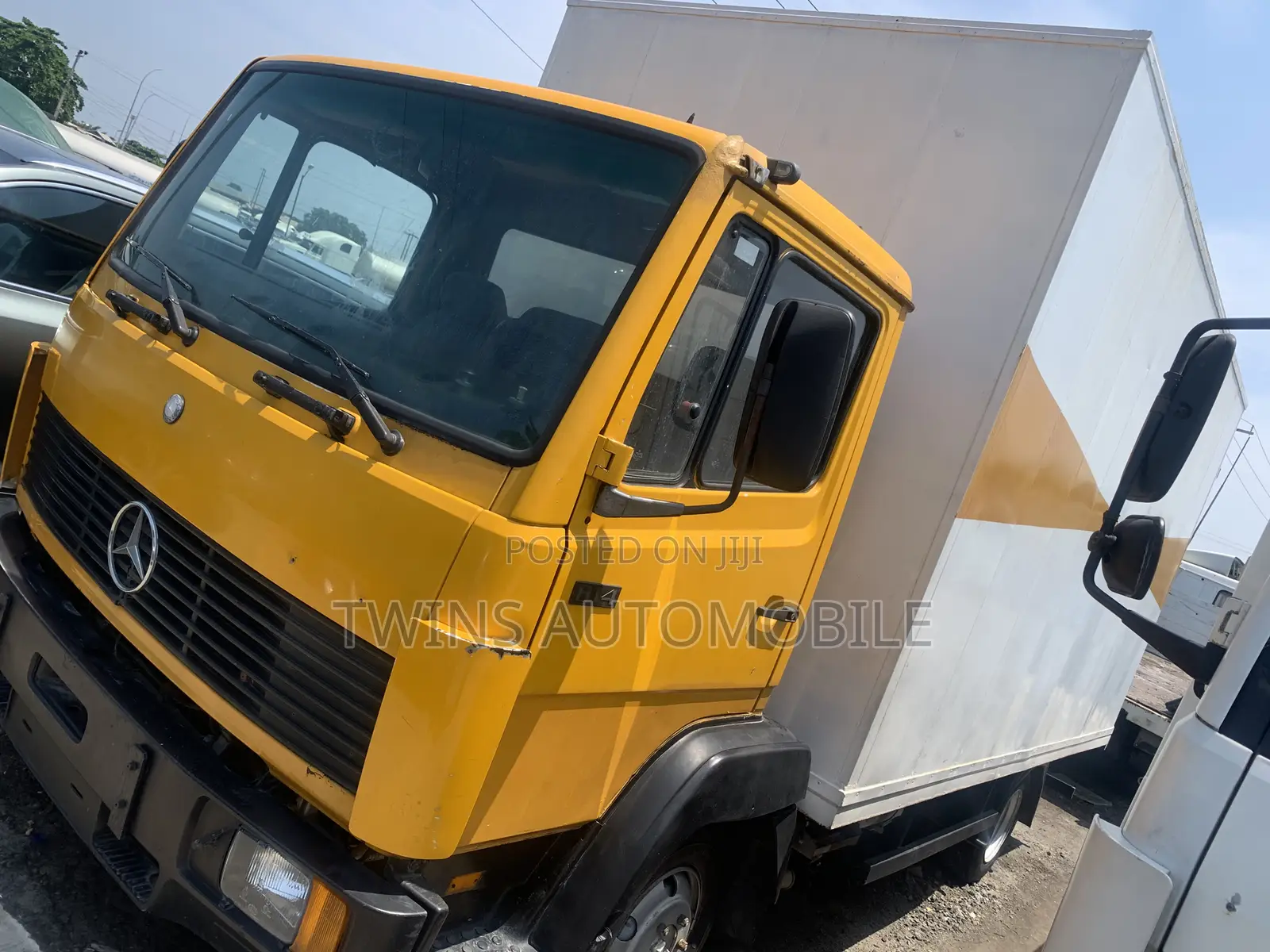 Foreign Used Mercedes 814 Container