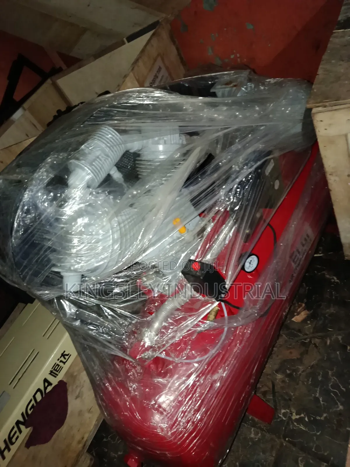 5.5hp/4kw Air Compressor With 380-420v 200liters Air Reserve