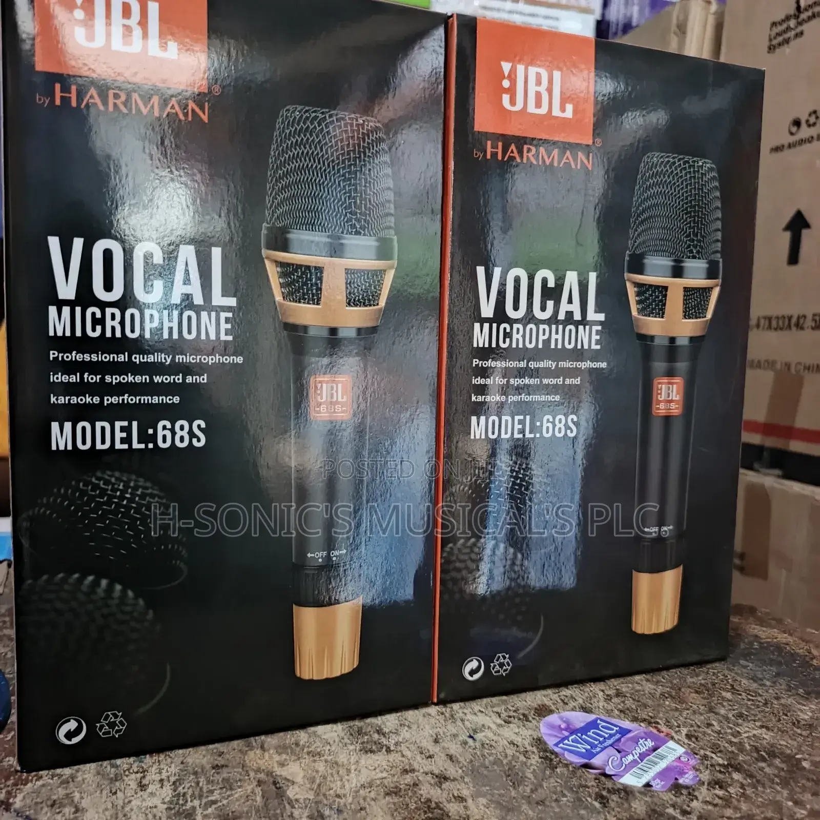 High-Quality JBL Model:68s Dynamic Wired Microphone.