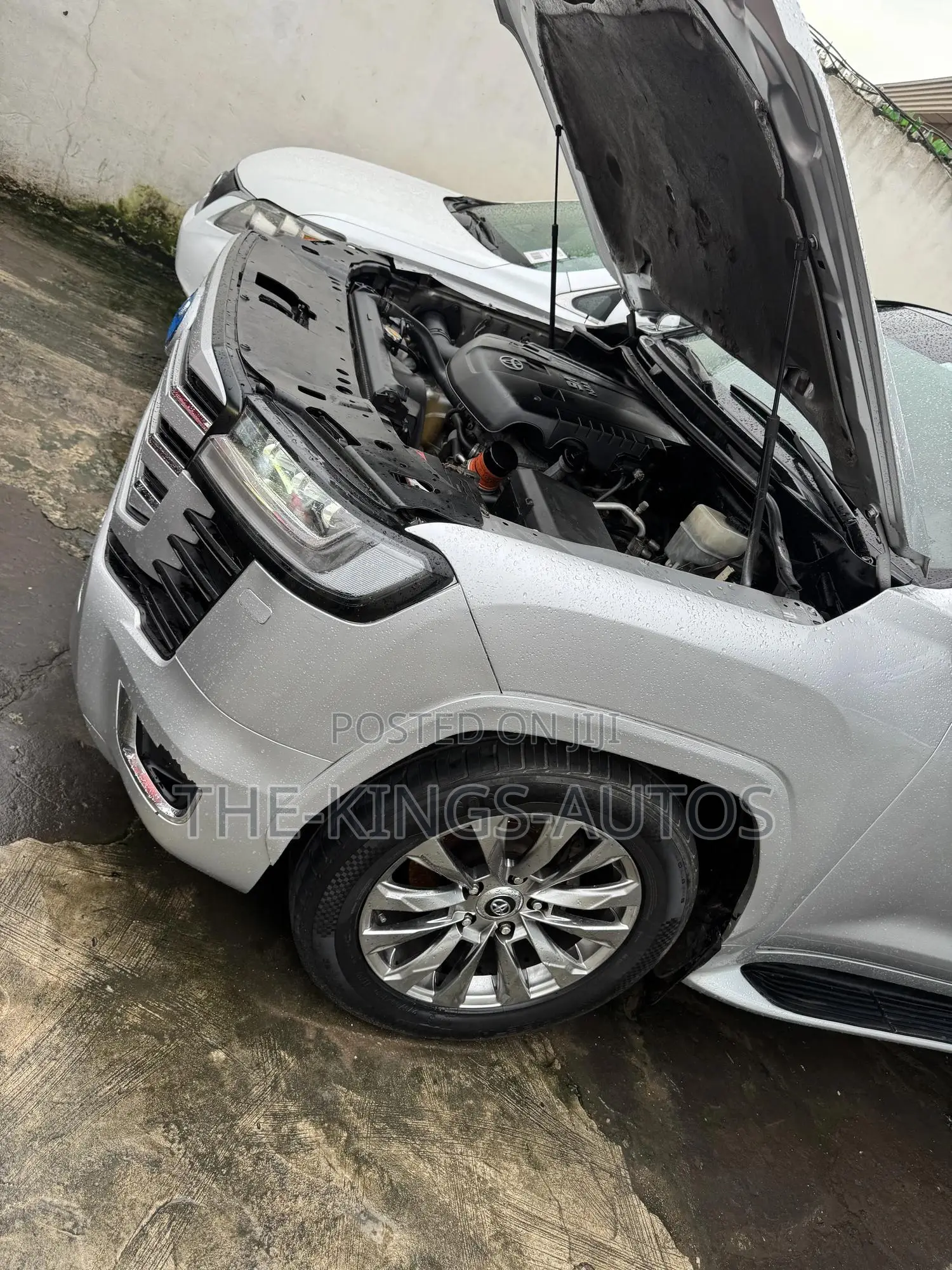 Toyota Land Cruiser 2023 Silver