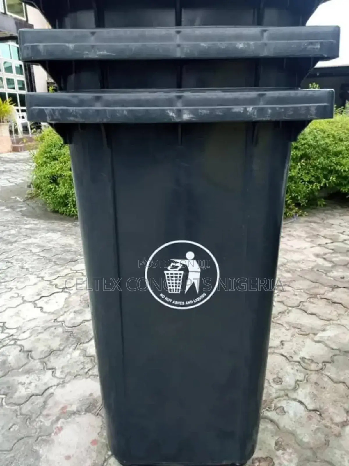 Outdoor Waste Bin 250 Litters