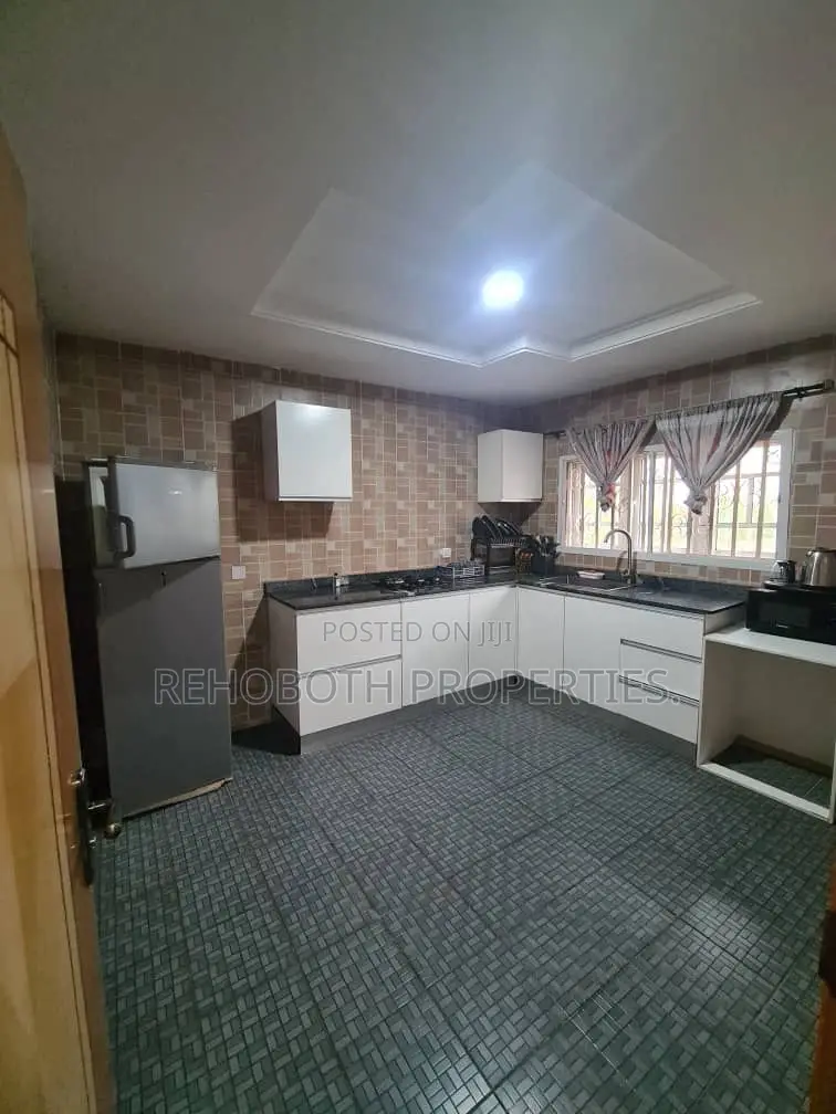5bdrm Duplex in Kolapo Ishola, Ibadan for sale