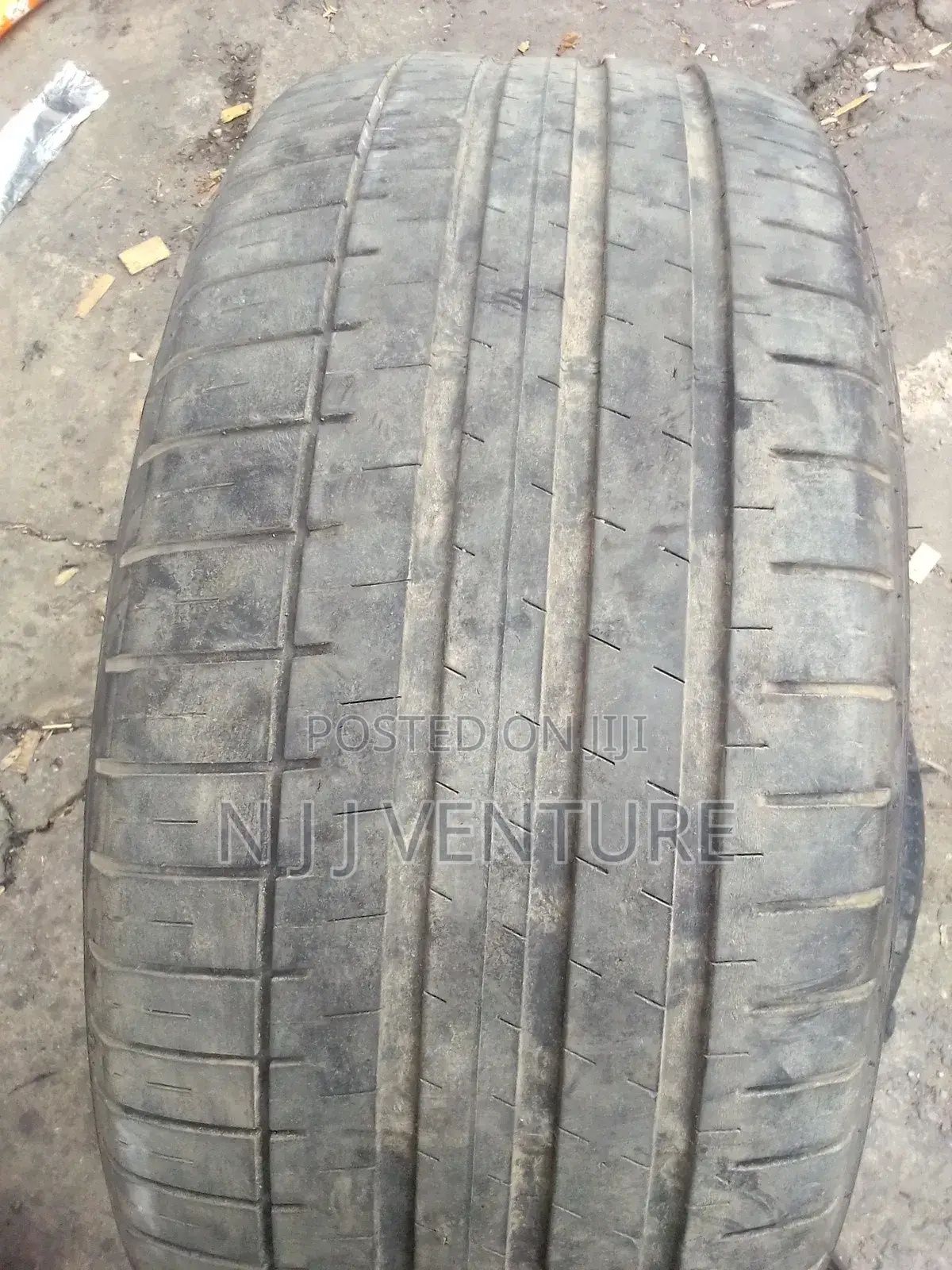 225 50 R18 Mich Tyre