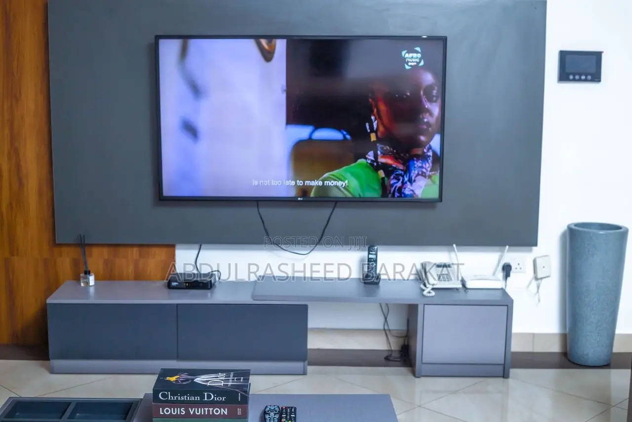 Luxury Three Bedroom Apartment With Pool Gym