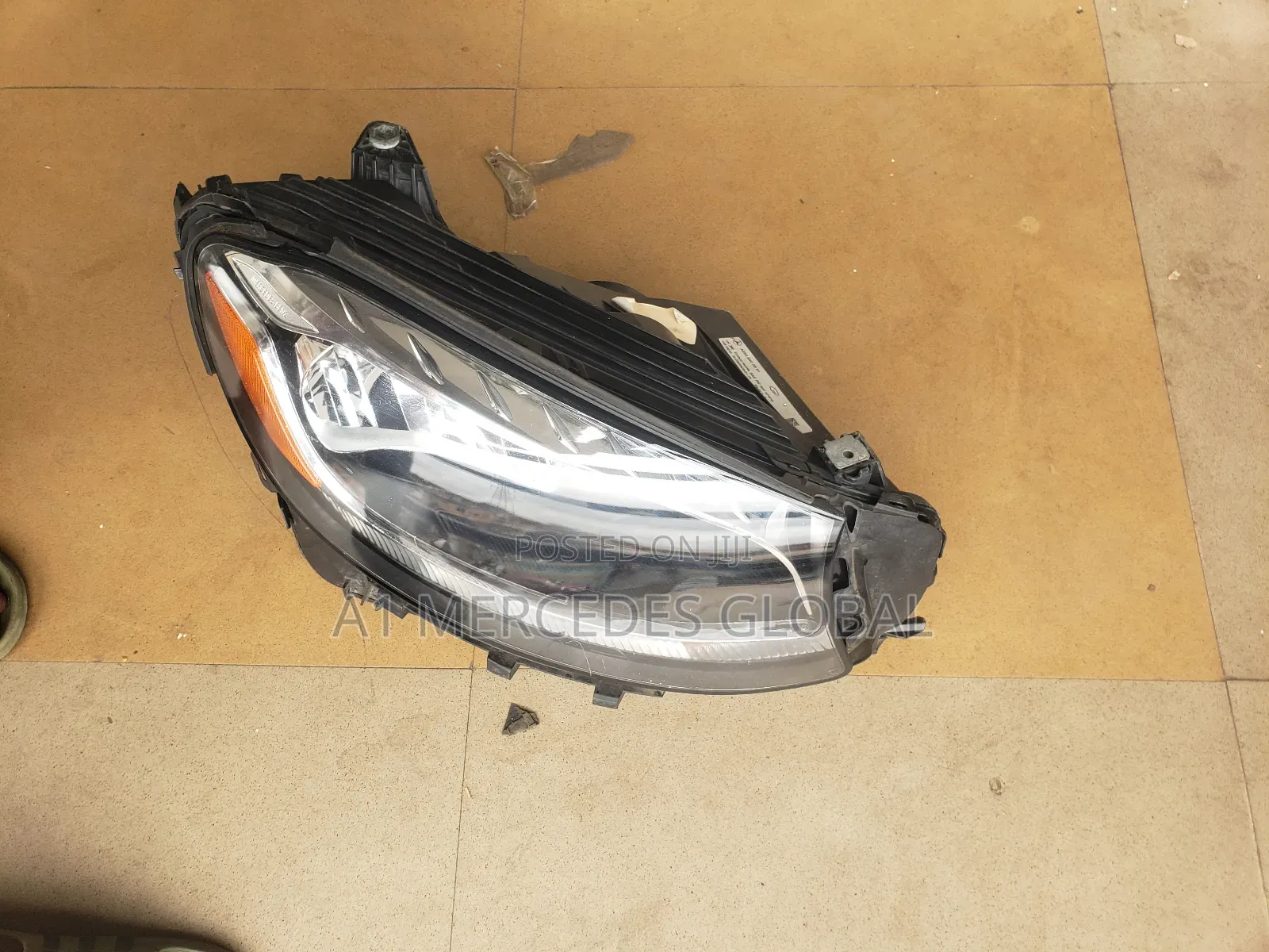 Mercedes-Benz GLC Non Charger Headlight Right Side
