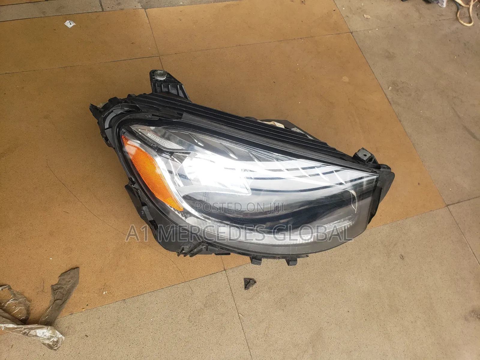 Mercedes-Benz GLC Non Charger Headlight Right Side