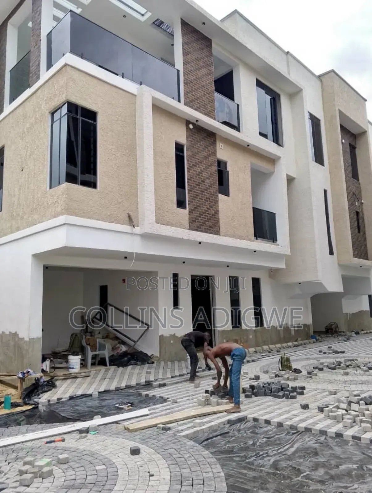 4bdrm Duplex in Lekki for sale