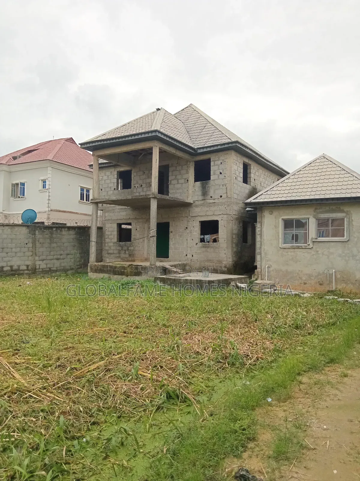 4bdrm Duplex in Kajola Estate, Lakowe for sale