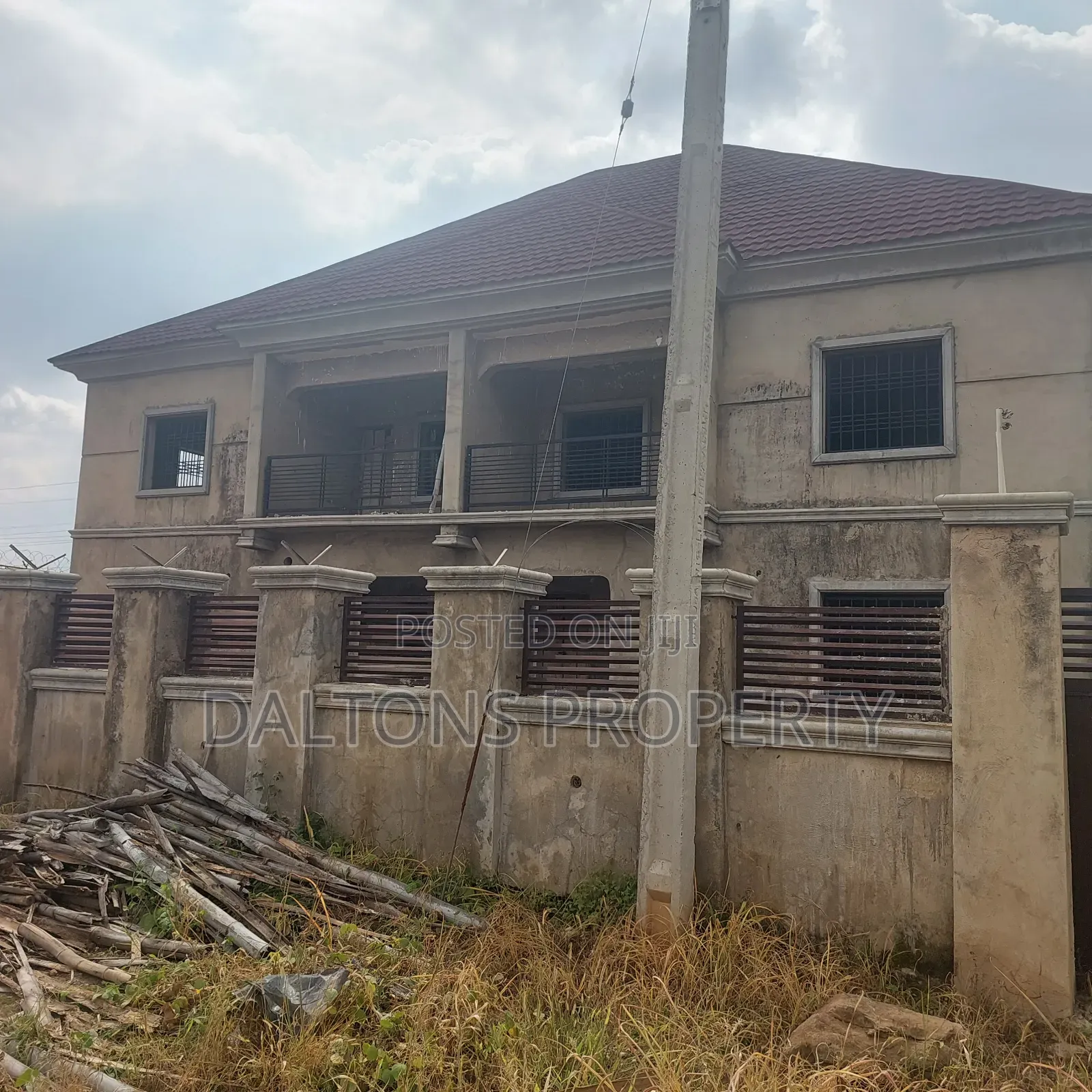 4bdrm Duplex in Royal Field, Lugbe District for sale